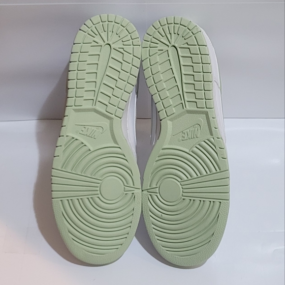 Nike Dunk Low Honeydew White - Picture 5 of 7